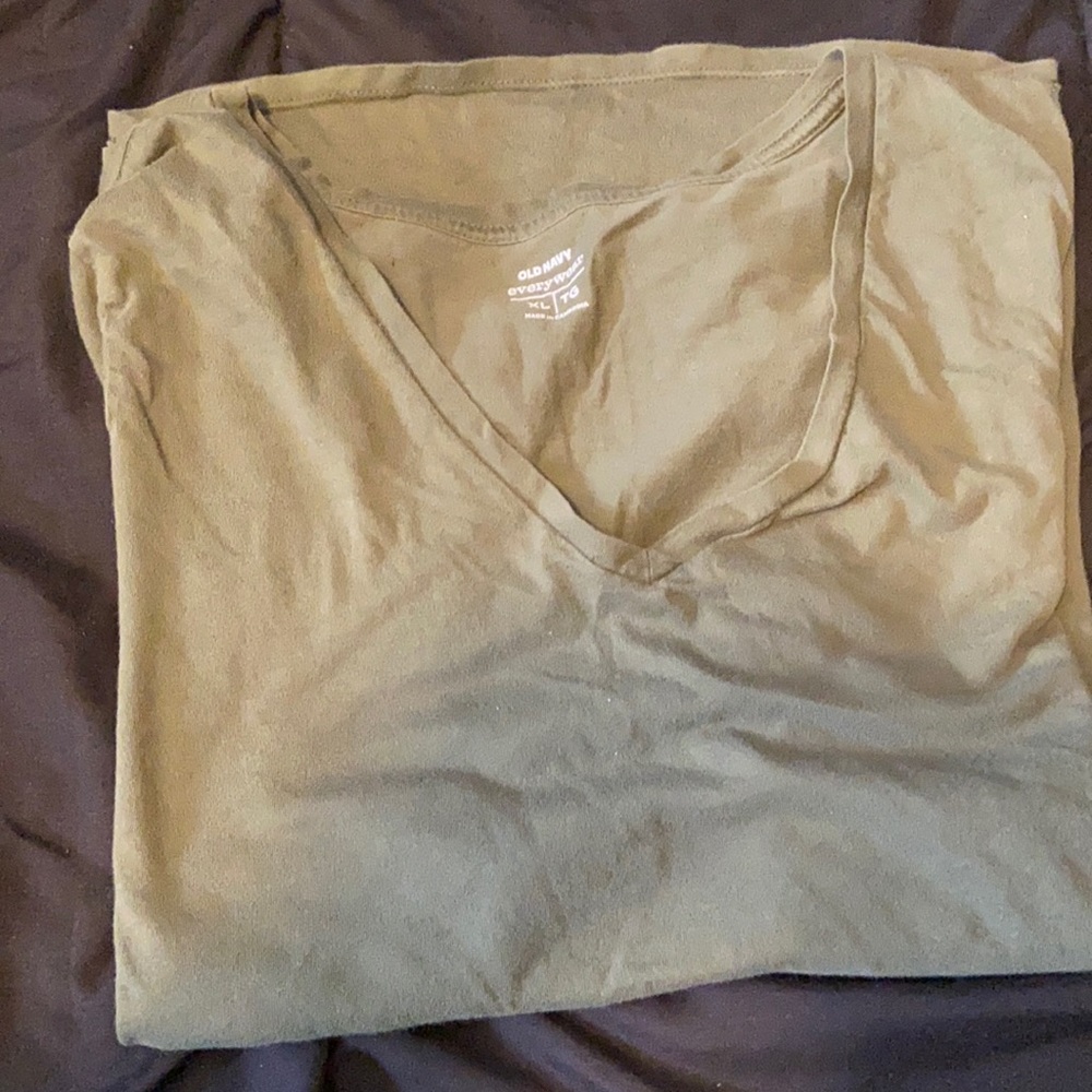 Plain green oh navy T-shirt